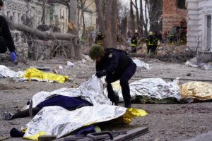 Атака на Суми: в українських дипустановах приспустять прапори