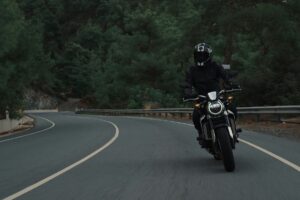 Новини України - Для водіїв мотоциклів і мопедів змінили ПДР