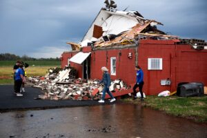 Кількість жертв штормів у США зросла до 22