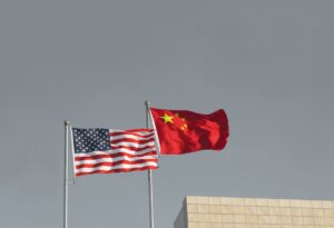 Новини світу - Китай застеріг країни від торгівлі з США на шкоду Пекіну