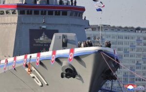 КНДР показала есмінець із “найпотужнішою зброєю”