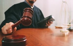 На Буковині засуджено ґвалтівника трьох малолітніх доньок
