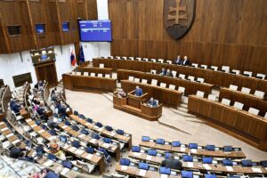 Парламент Словаччини відмовився засуджувати удар РФ по Сумах