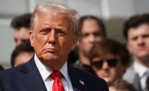 Трамп сказав, що збирається до короля Британії у гості