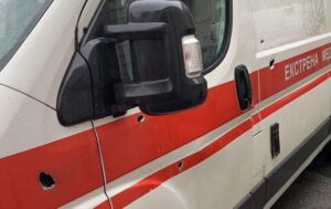 Новини України - У Херсоні дрон РФ атакував швидку, поранені медик та водій
