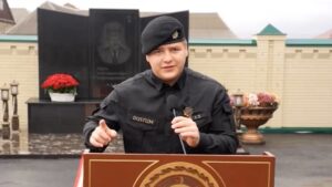 У сина Кадирова виявилось інше ім’я та два паспорти – ЗМІ
