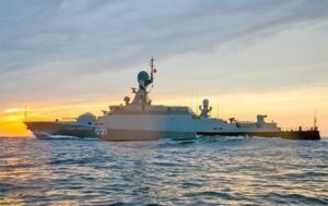 У ВМС повідомили про загрозу через ракетоносій РФ в морі
