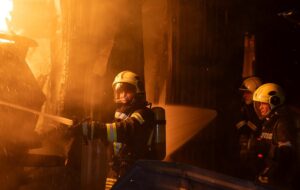 Новини Києва - В Києві ліквідували пожежу площею 1500 кв.метрів