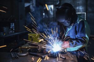 В Росії скаржаться на глобальну нестачу робочих