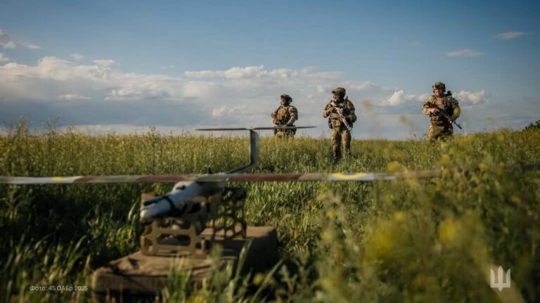 Боєзіткнення з росіянами на 11 напрямках – Генштаб