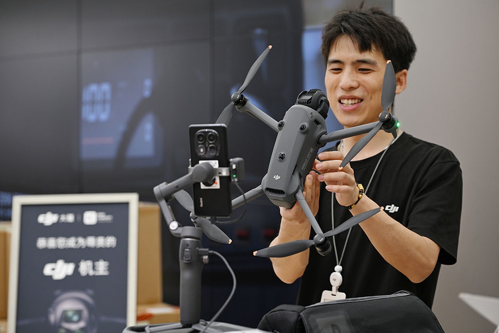 Новини політики - Китай припинив продаж дронів Mavic Україні, але постачає їх Росії - ЗМІ