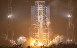 Китайська ракета вивела на орбіту групу апаратів для космічних обчислень