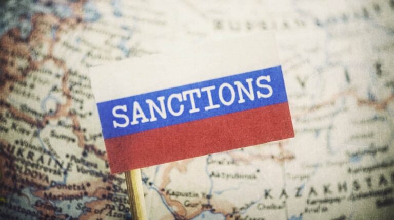 Нові санкції проти РФ. Європа діє без Трампа