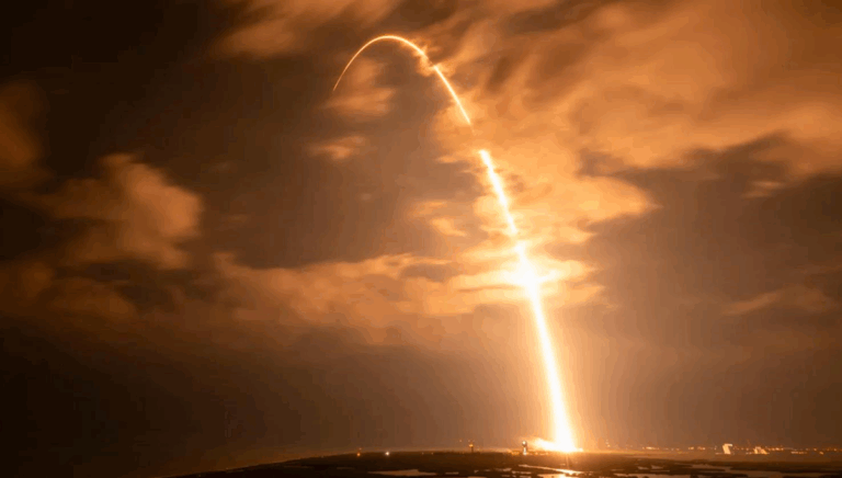 SpaceX запустила 23 супутники Starlink новою ракетою Falcon 9