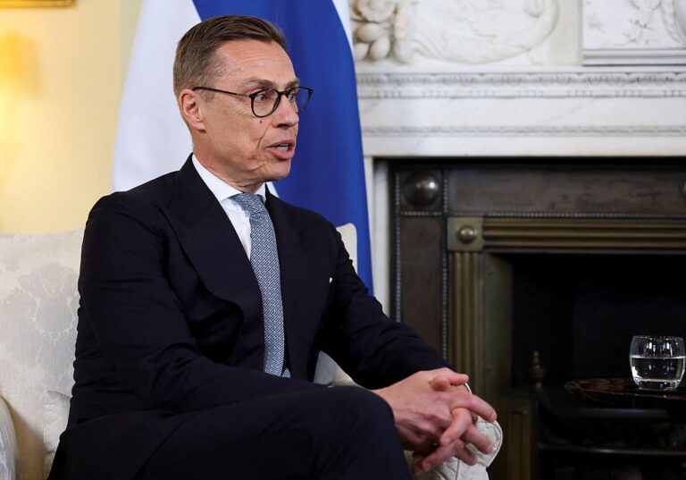 Стубб підтримав участь Зеленського у саміті НАТО