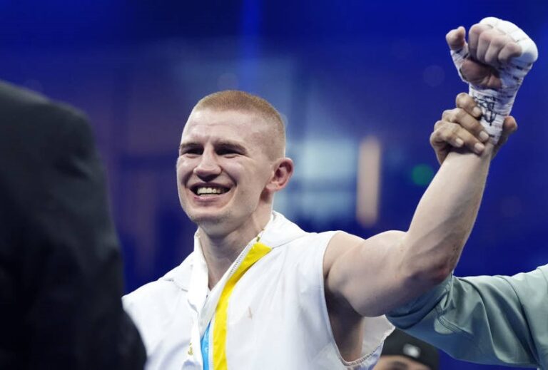 Судді одноголосно віддали перемогу Богачуку в бою з Фоксом