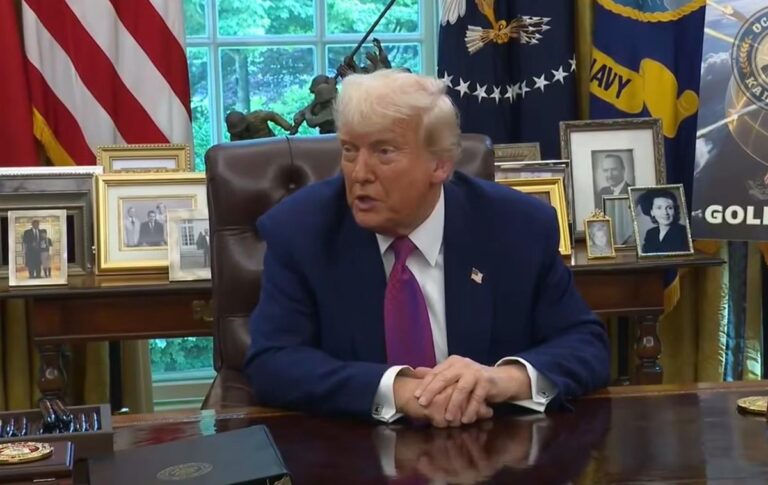 Трамп відповів, чи введе санкції проти РФ