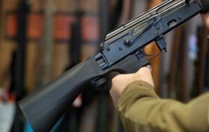 У українців на руках понад сім тисяч легальних стволів – МВС
