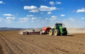 Україна пройшла екватор посівної – Шмигаль