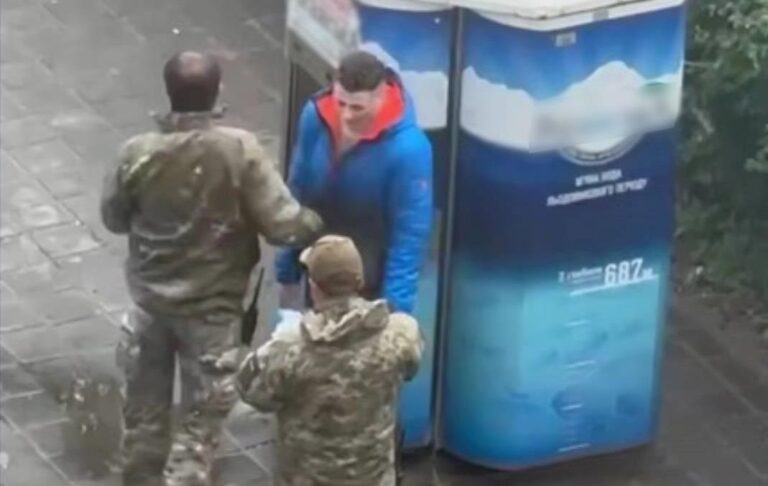 В Харкові працівнику ТЦК оголосили підозру за побиття чоловіка