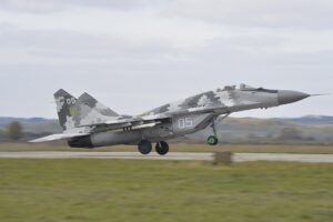 В ЗСУ показали, як пілот МіГ-29 “уполював” Шахед
