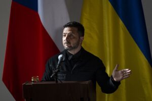 Зеленський відреагував на можливу “загрозу” чеській ініціативі