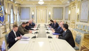 Зеленський зустрівся з главою МЗС Туреччини