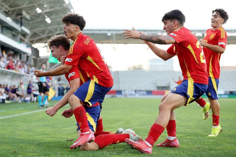 11 голів за матч: Іспанія U-19 стала першим фіналістом Євро-2025