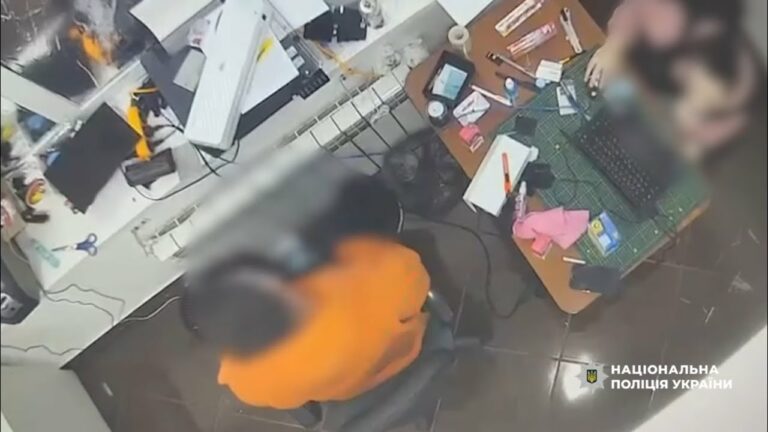 На Кіровоградщині викрили угруповання, які виготовляли та збували підроблені документи, – Нацполіція