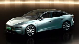Флагманський електроседан Toyota отримає технології Huawei та Xiaomi