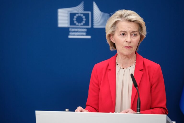 Фон дер Ляєн загрожує вотум недовіри: деталі
