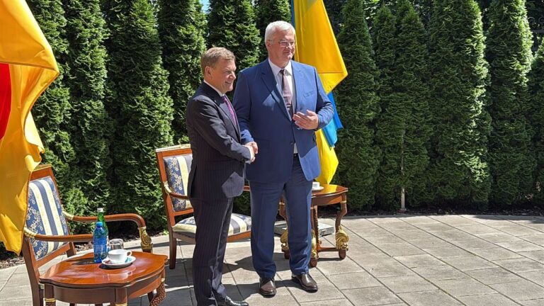 Глава МЗС Німеччини назвав пріоритетом захист України