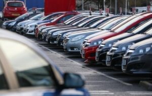 Китайські автовиробники експортують нові авто як вживані – Reuters