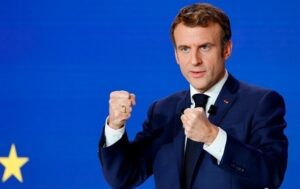 Макрон анонсував “потужні” санкції проти РФ