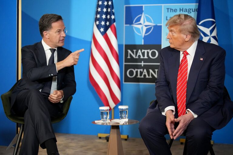 На саміті НАТО влаштували виставу для Трампа – ЗМІ