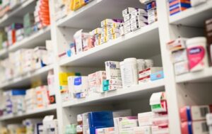 Нардеп озвучив суми сплати податків аптек і виробників ліків