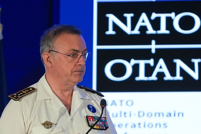 НАТО розширює супутникове спостереження за військами Росії