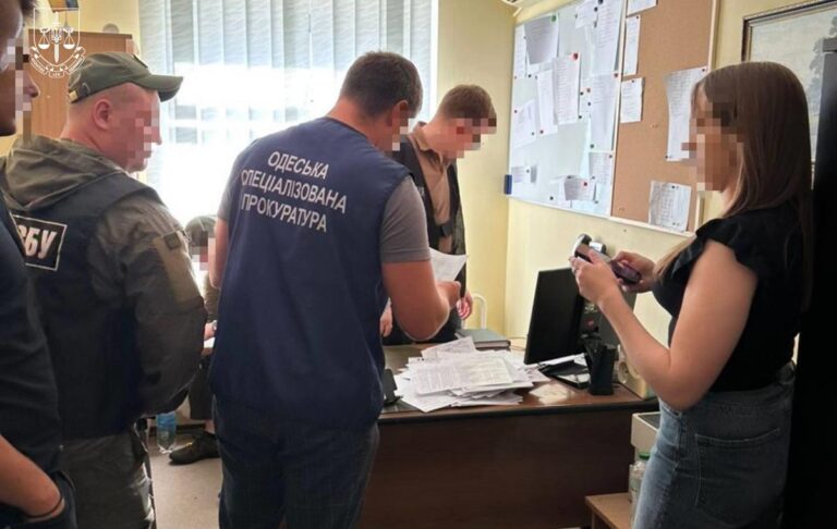 Офіцери ЗСУ заробили мільйони на призові “мертвих душ”
