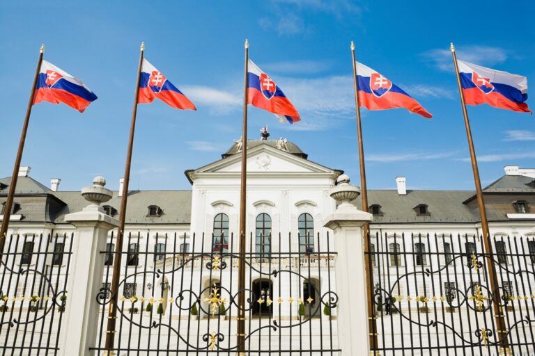 Парламент Словаччини ухвалив проросійську резолюцію
