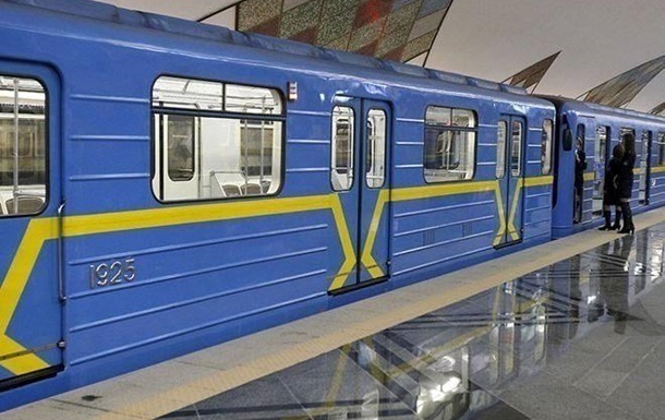 Пошкодження колій метро у Києві: між двома станціями курсуватиме автобус