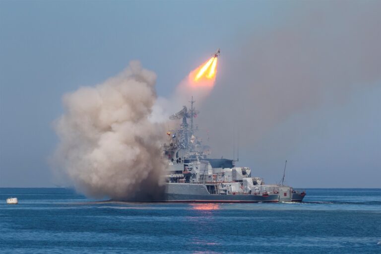 Росія вивела в Чорне море ракетоносії з Калібрами