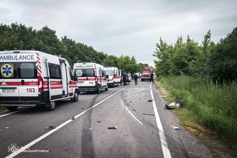 Смертельна ДТП на Хмельниччині: дві особи загинули