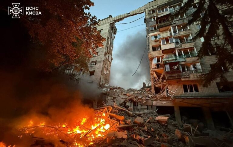 У Києві понад 100 постраждалих через атаку Росії