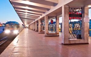 У Києві завчасно відновили рух “червоною” гілкою метро