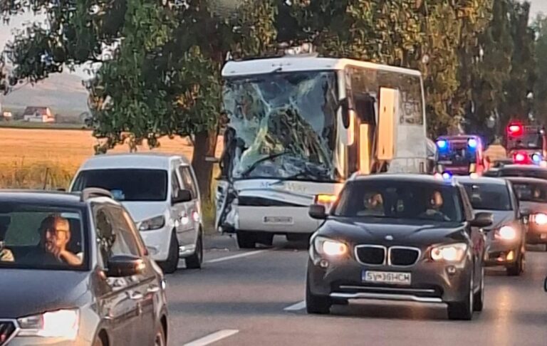У Румунії потрапив у ДТП автобус з 60 українцями