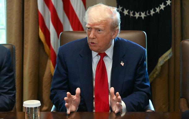 Відома реакціяТрампа на удари  СБУ по літаках РФ