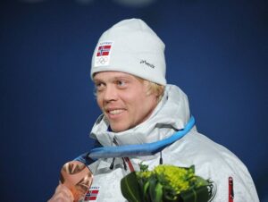 Блискавка обірвала життя: загинув призер Олімпіади