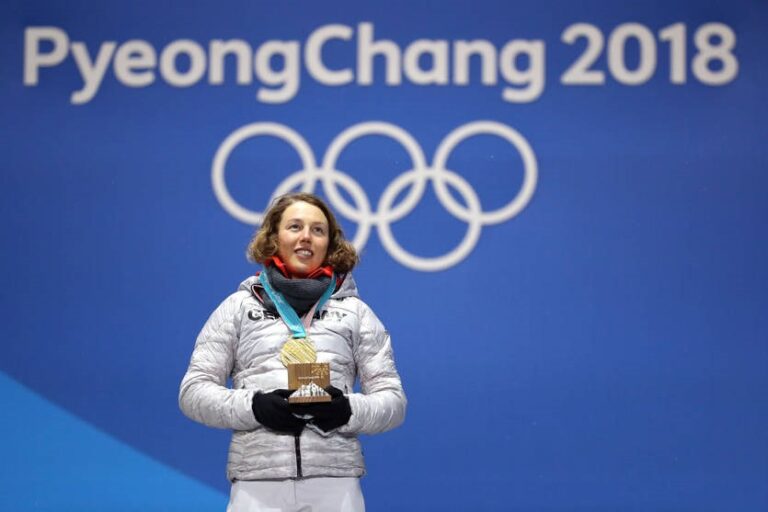 Чемпіонку світу з біатлону шукають у гірській місцевості Пакистану