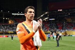 Коли один шукає допомоги в іншого: МЮ звернув увагу на голкіпера Ман Сіті
