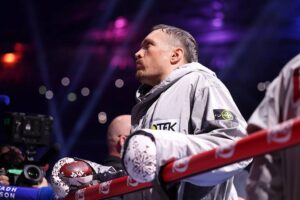Новини спорту - Льюїс коментує черговий титул Усика: Переміг усіх топових, він геній